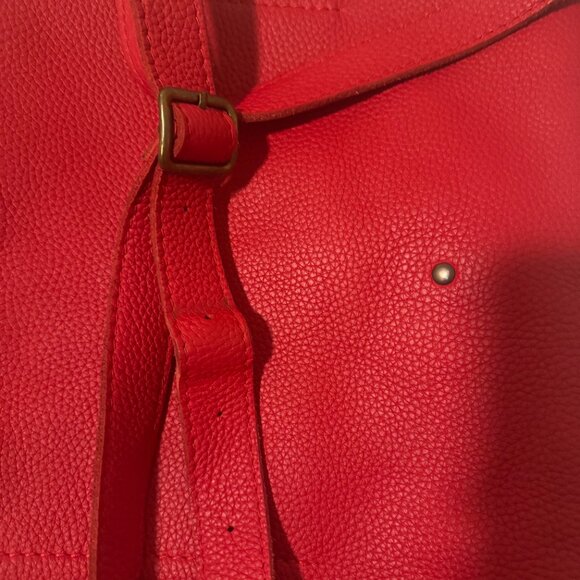 Red Leather Cross Bag Handmade in Spain - Picture 6 of 6